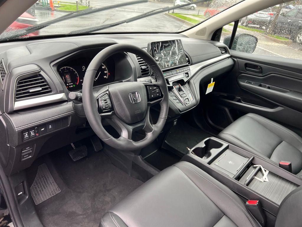 new 2026 Honda Odyssey car, priced at $44,175
