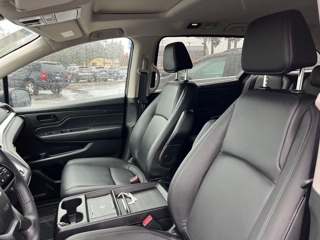 new 2026 Honda Odyssey car, priced at $44,175