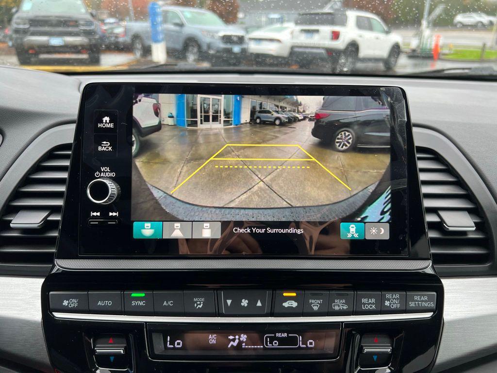 new 2026 Honda Odyssey car, priced at $44,175