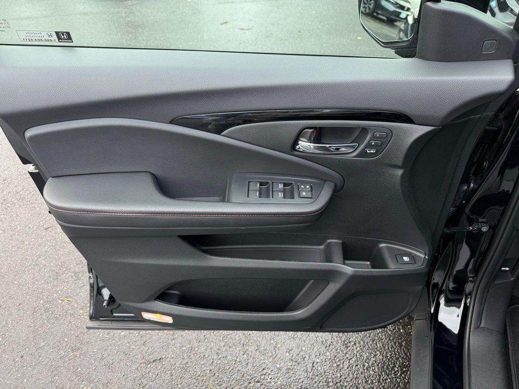 used 2025 Honda Ridgeline car, priced at $40,504