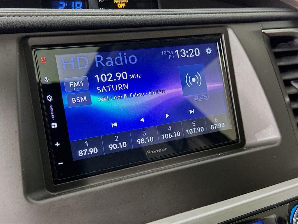 used 2018 Toyota Highlander car, priced at $26,762