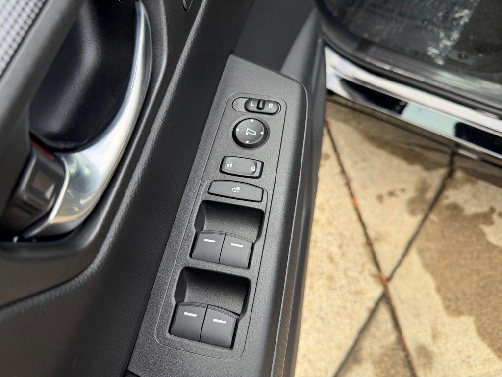 new 2026 Honda CR-V Hybrid car, priced at $39,965