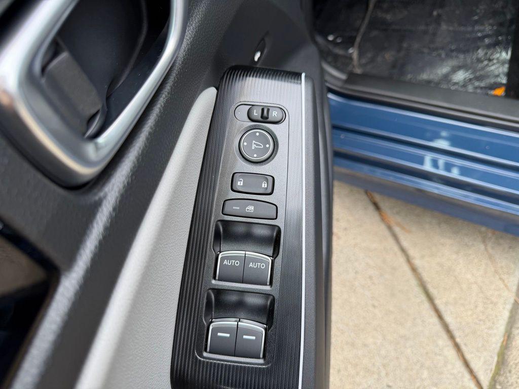 new 2026 Honda Civic Hybrid car, priced at $33,945