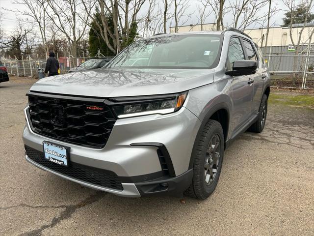 new 2025 Honda Pilot car, priced at $49,946