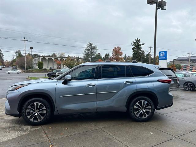 used 2021 Toyota Highlander car, priced at $34,649