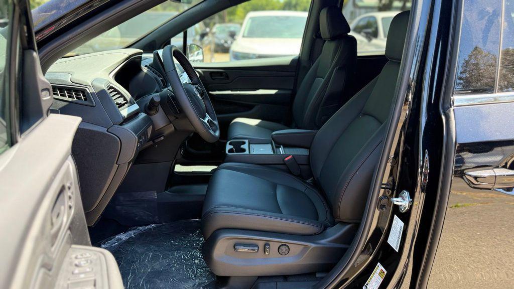 new 2025 Honda Odyssey car, priced at $44,820