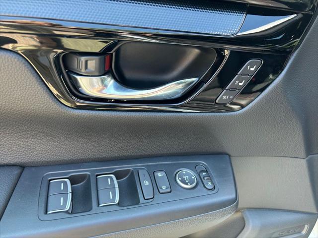 new 2026 Honda CR-V Hybrid car, priced at $42,657