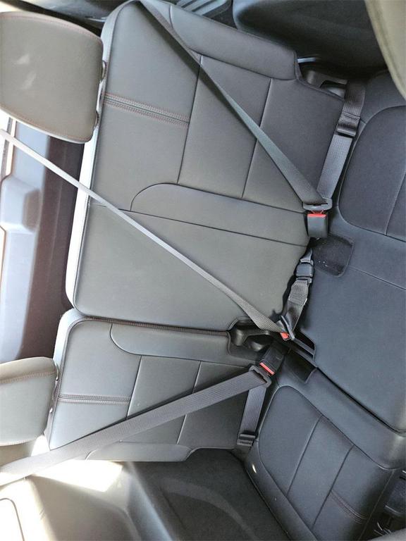 used 2023 Chevrolet Traverse car, priced at $28,800