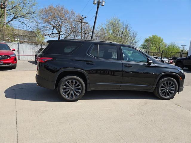 used 2023 Chevrolet Traverse car, priced at $30,000