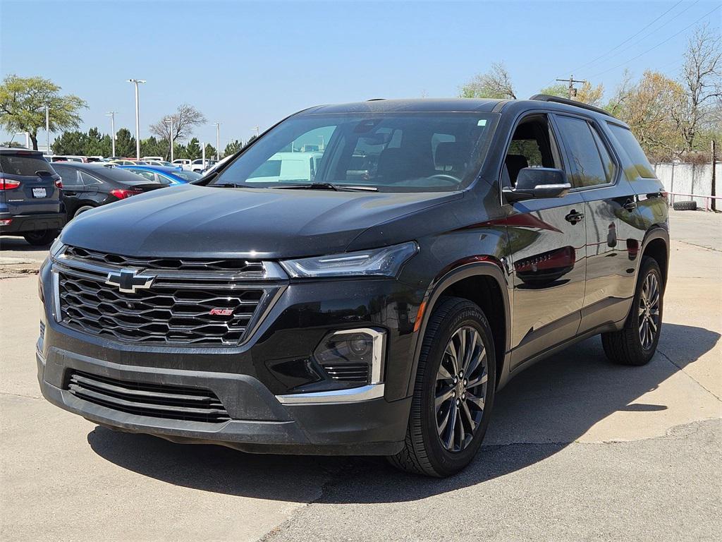 used 2023 Chevrolet Traverse car, priced at $28,800
