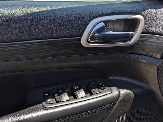 used 2021 Jeep Grand Cherokee car, priced at $17,900