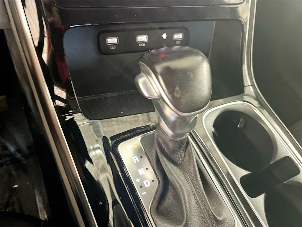 used 2022 Kia Carnival car, priced at $31,400