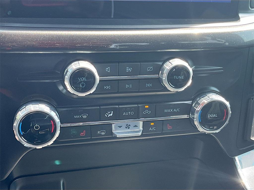 used 2023 Ford F-150 car, priced at $35,000