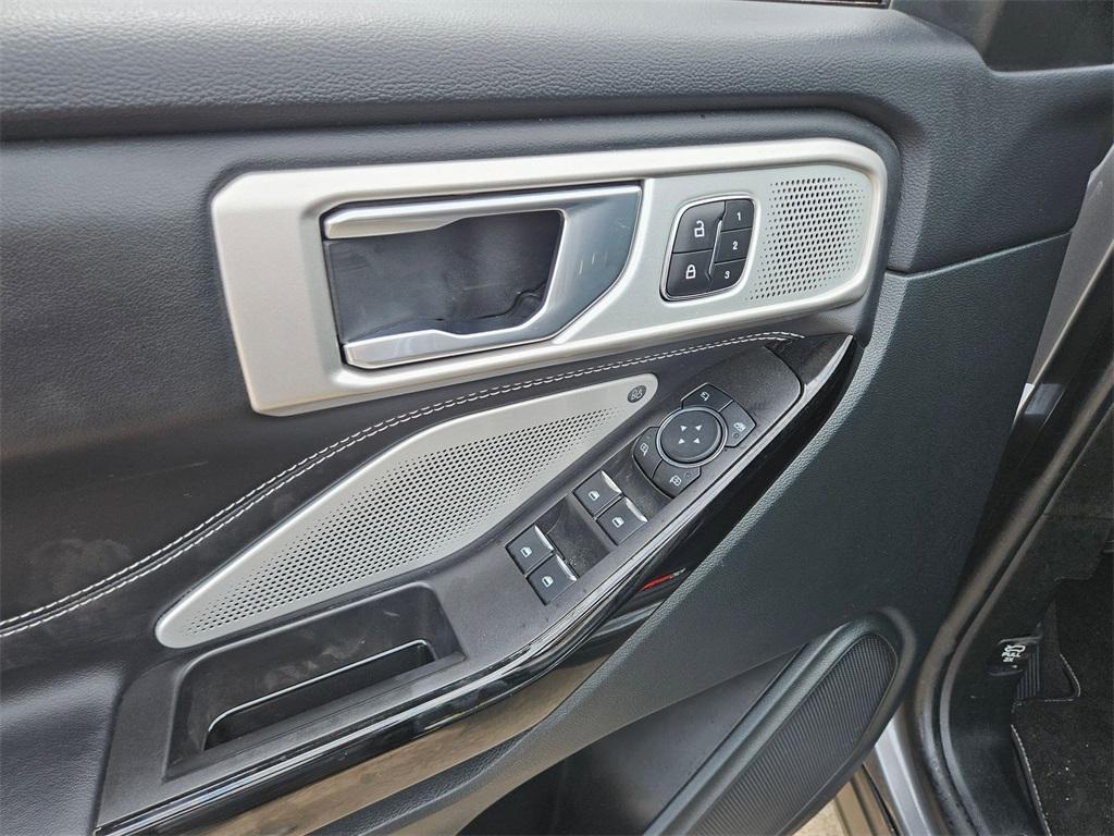 used 2024 Ford Explorer car, priced at $40,000
