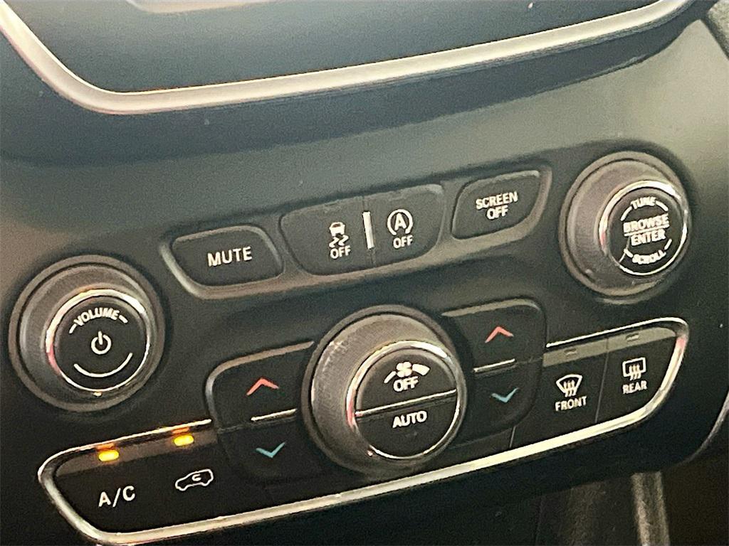 used 2022 Jeep Cherokee car, priced at $18,600