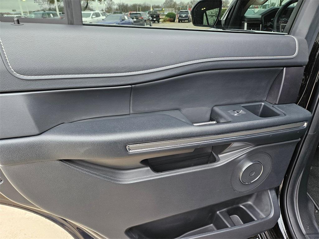 used 2024 Ford Expedition car, priced at $43,500