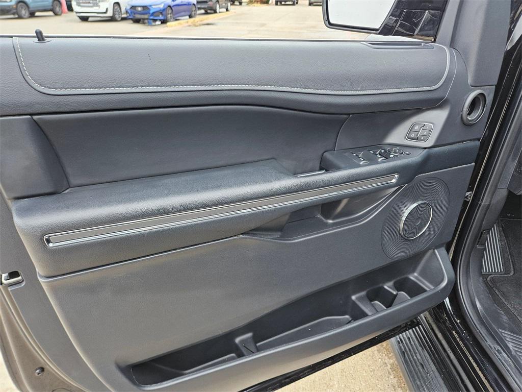used 2024 Ford Expedition car, priced at $43,500
