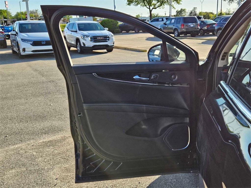 used 2023 Lincoln Nautilus car, priced at $34,600