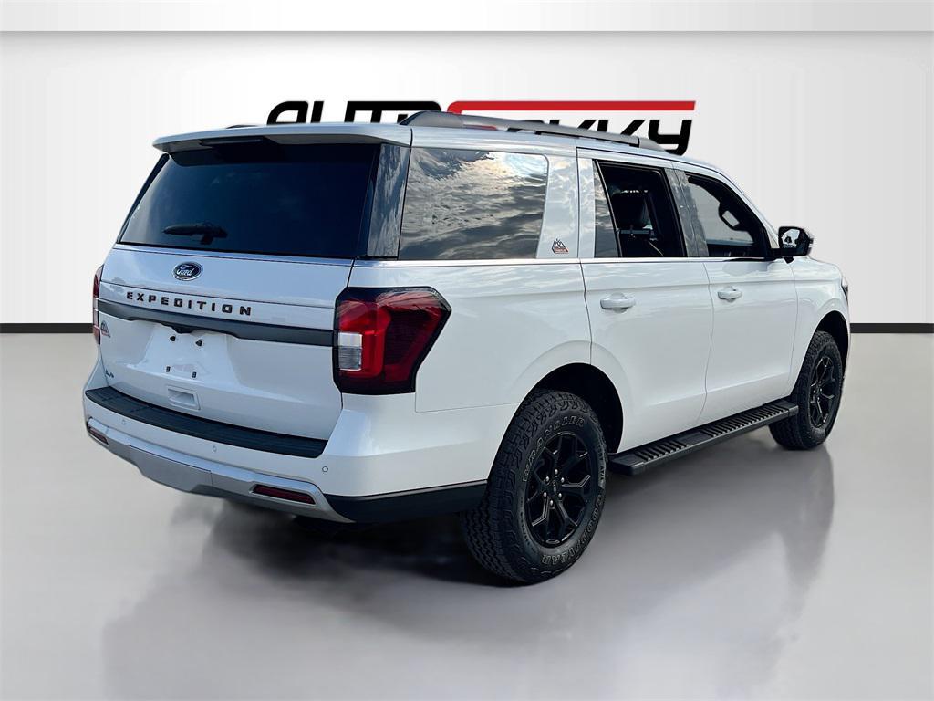 used 2024 Ford Expedition car, priced at $57,200