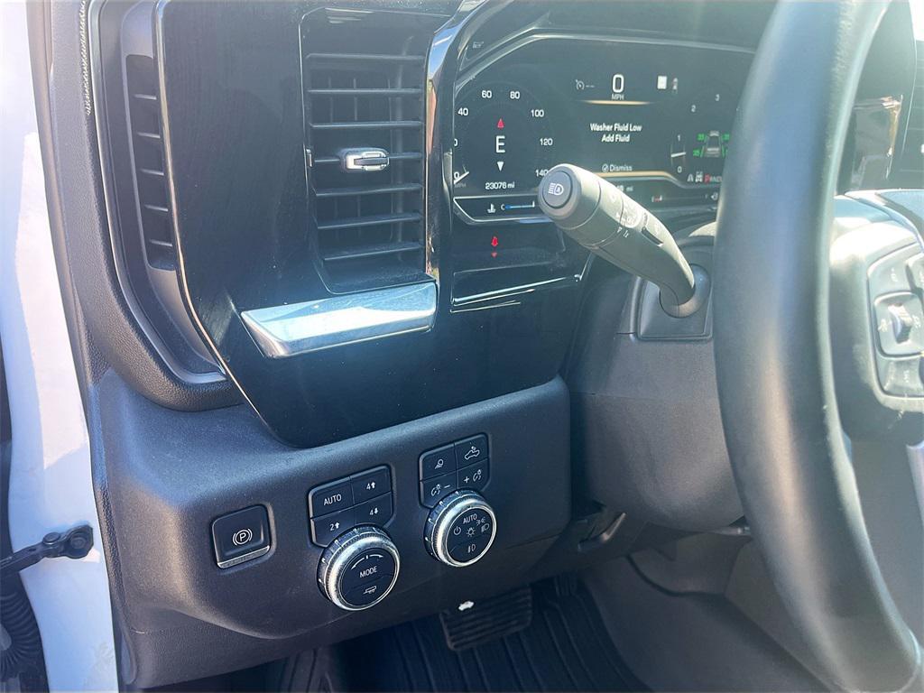 used 2023 GMC Sierra 1500 car, priced at $40,900