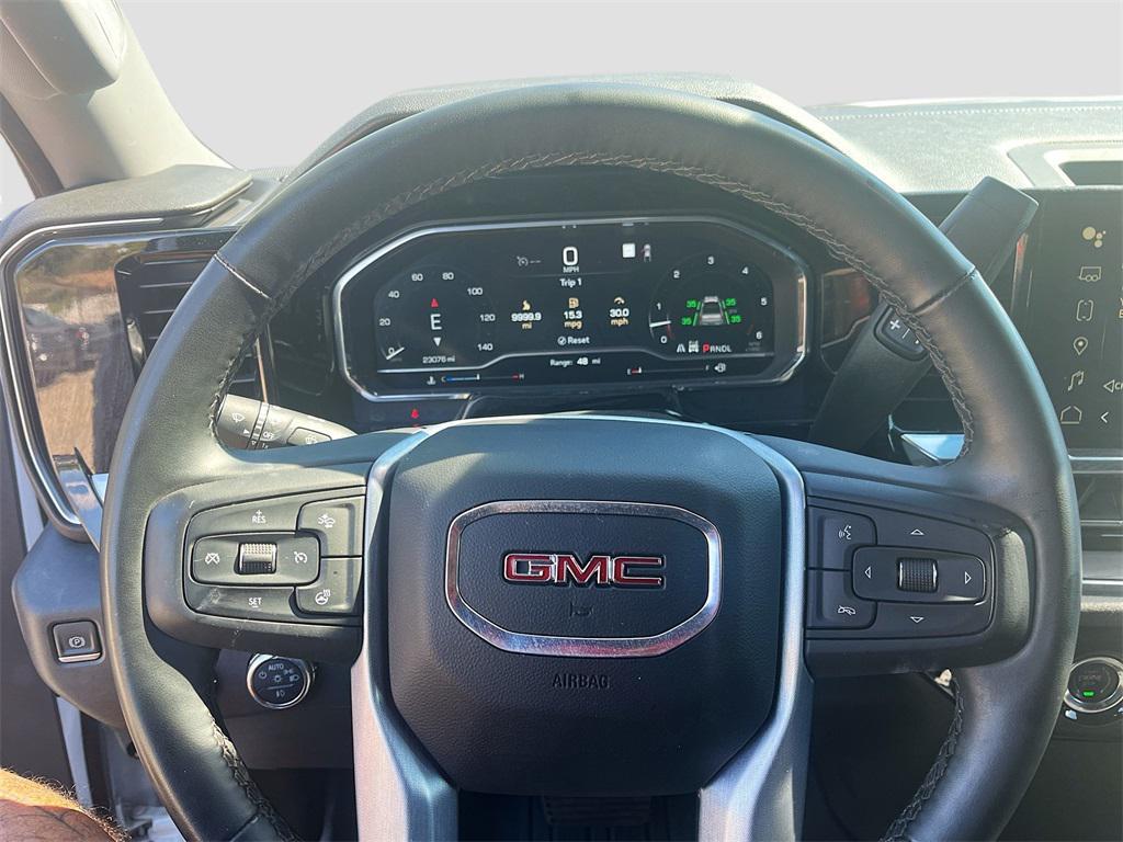used 2023 GMC Sierra 1500 car, priced at $40,900