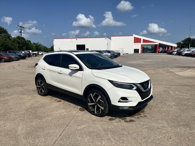 used 2020 Nissan Rogue Sport car, priced at $18,000