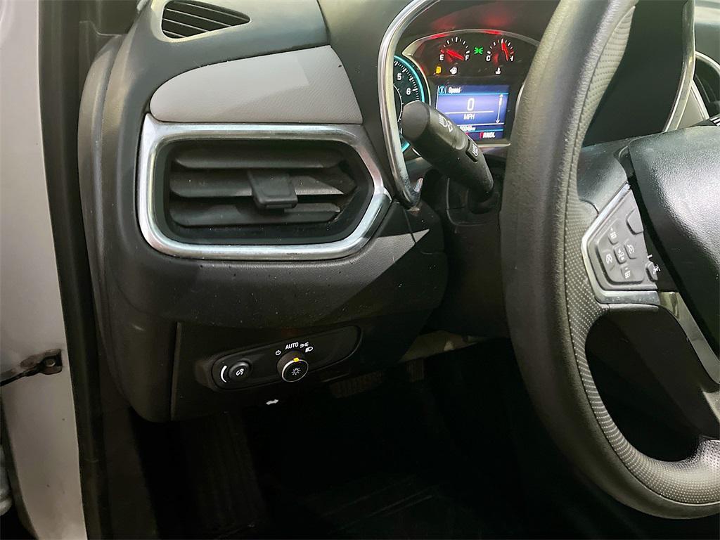 used 2022 Chevrolet Equinox car, priced at $17,700