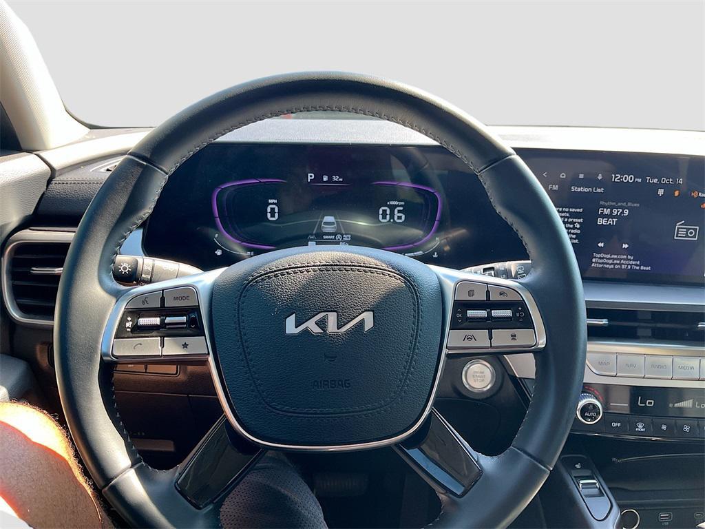 used 2024 Kia Telluride car, priced at $30,900
