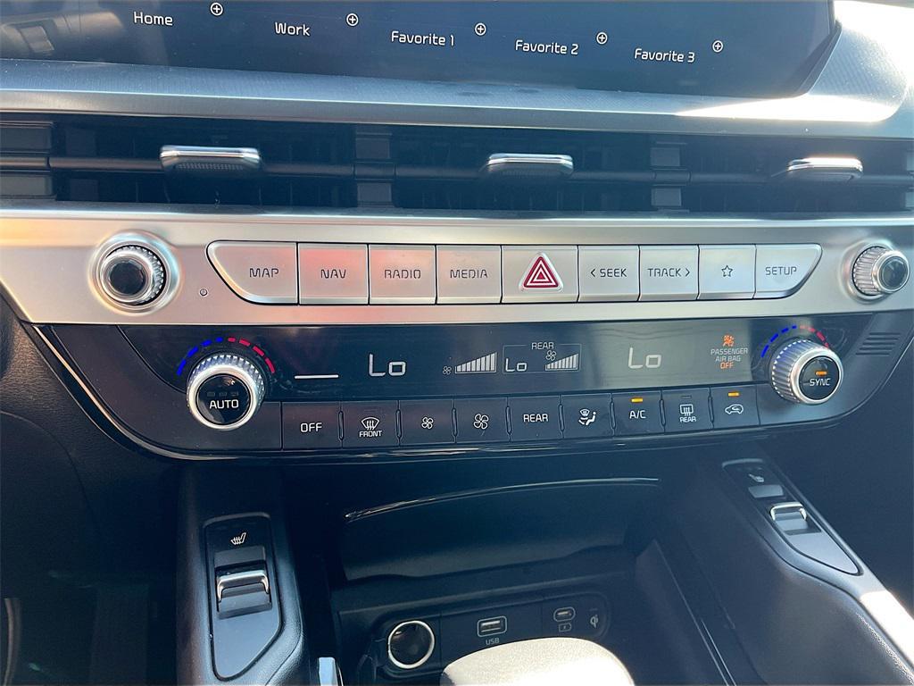 used 2024 Kia Telluride car, priced at $30,900