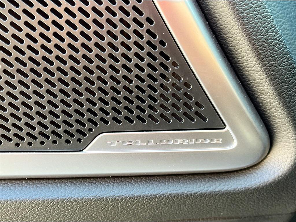 used 2024 Kia Telluride car, priced at $30,900
