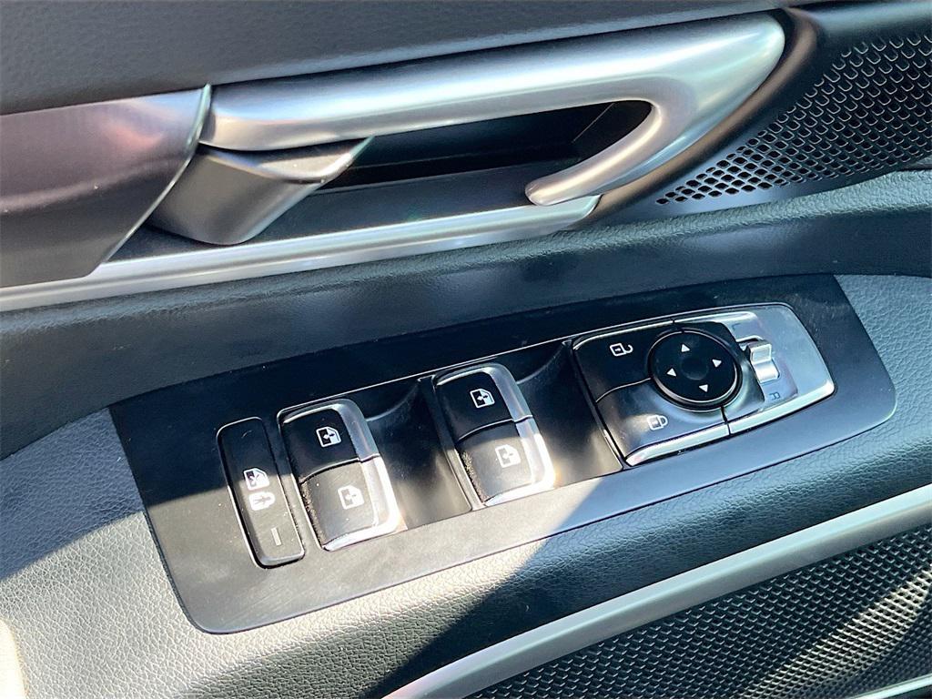 used 2024 Kia Telluride car, priced at $30,900