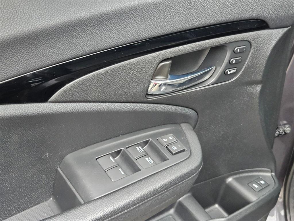 used 2021 Honda Passport car, priced at $25,000