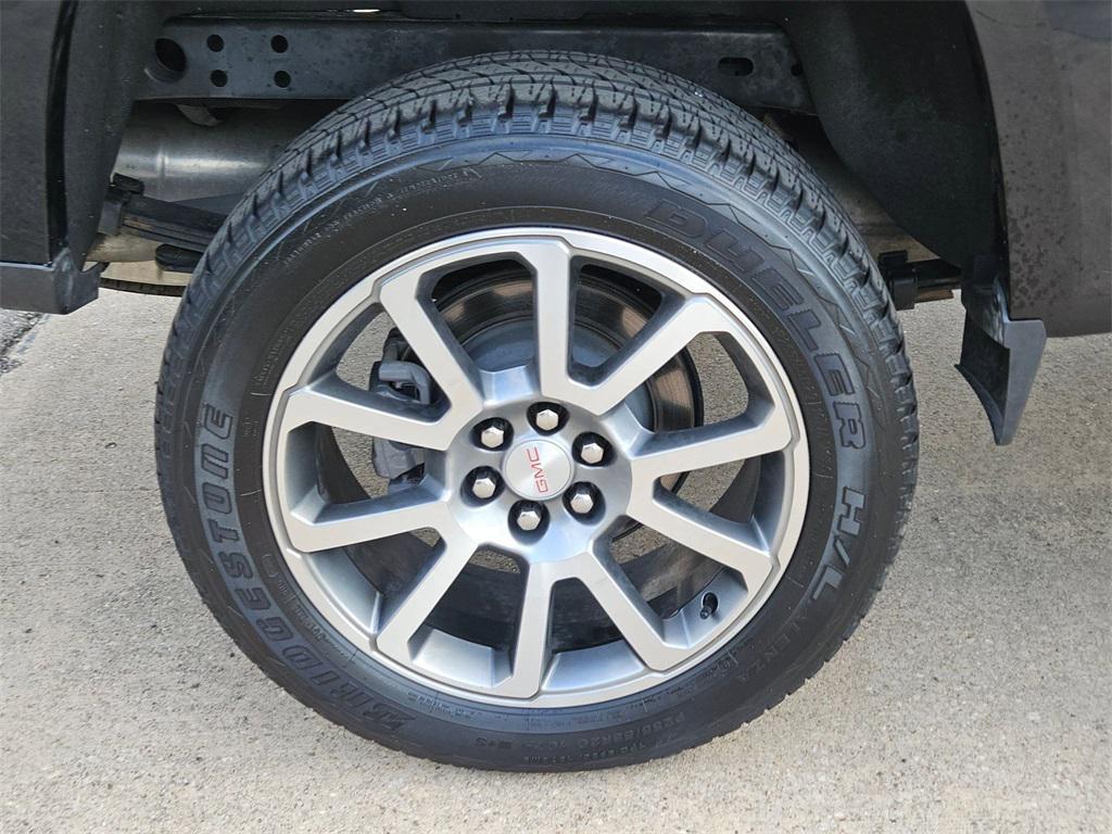 used 2022 GMC Canyon car, priced at $28,900