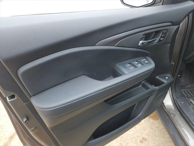 used 2023 Honda Ridgeline car, priced at $27,600