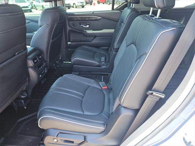 used 2025 Honda Pilot car, priced at $42,000