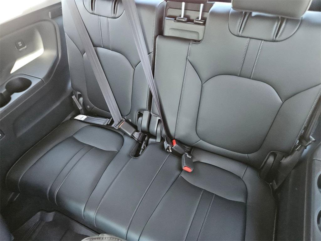 used 2025 Honda Pilot car, priced at $40,000