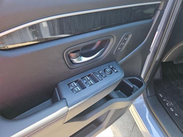 used 2025 Honda Pilot car, priced at $42,000