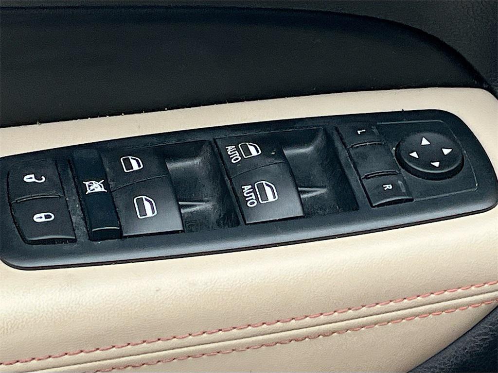 used 2016 Jeep Grand Cherokee car, priced at $9,000
