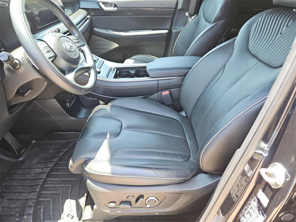 used 2024 Hyundai Palisade car, priced at $36,900