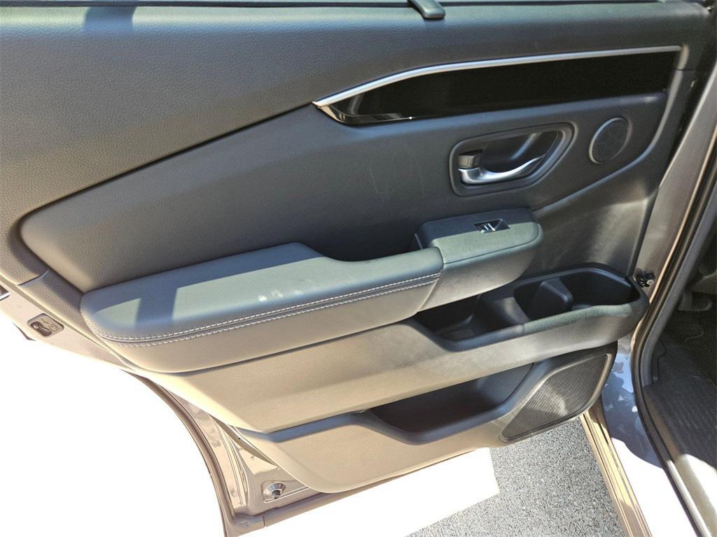 used 2025 Honda Pilot car, priced at $34,600