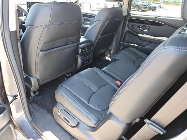 used 2025 Honda Pilot car, priced at $36,000