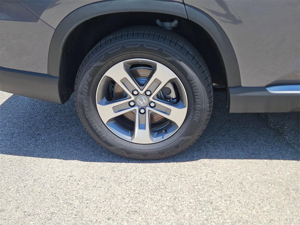 used 2025 Honda Pilot car, priced at $34,600