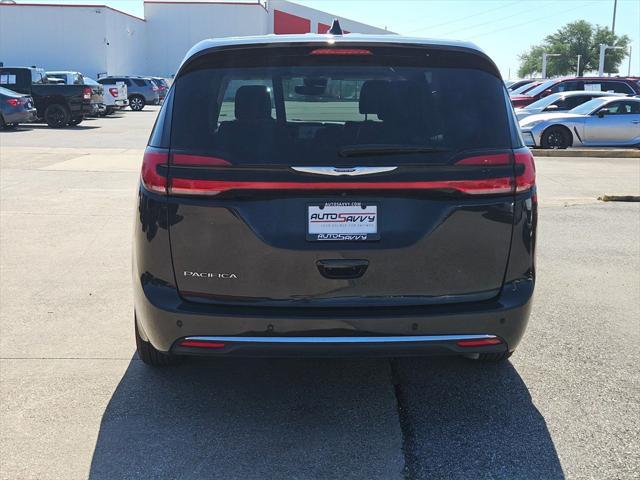 used 2024 Chrysler Pacifica car, priced at $27,400