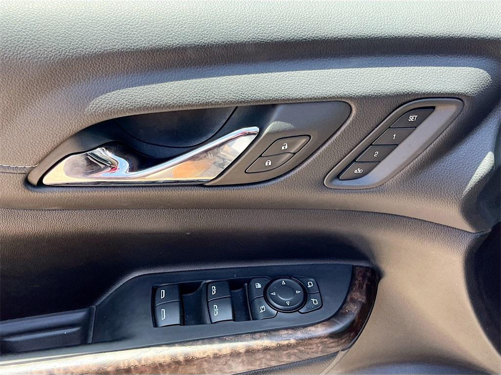 used 2023 GMC Acadia car, priced at $35,400