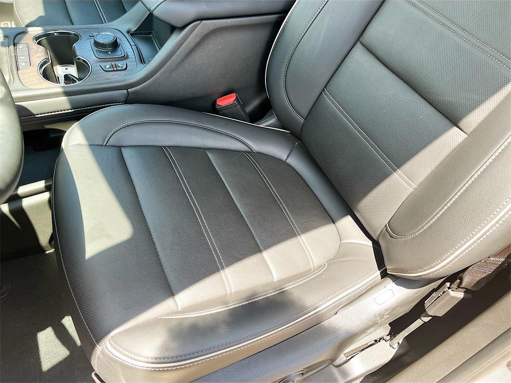 used 2023 GMC Acadia car, priced at $35,400