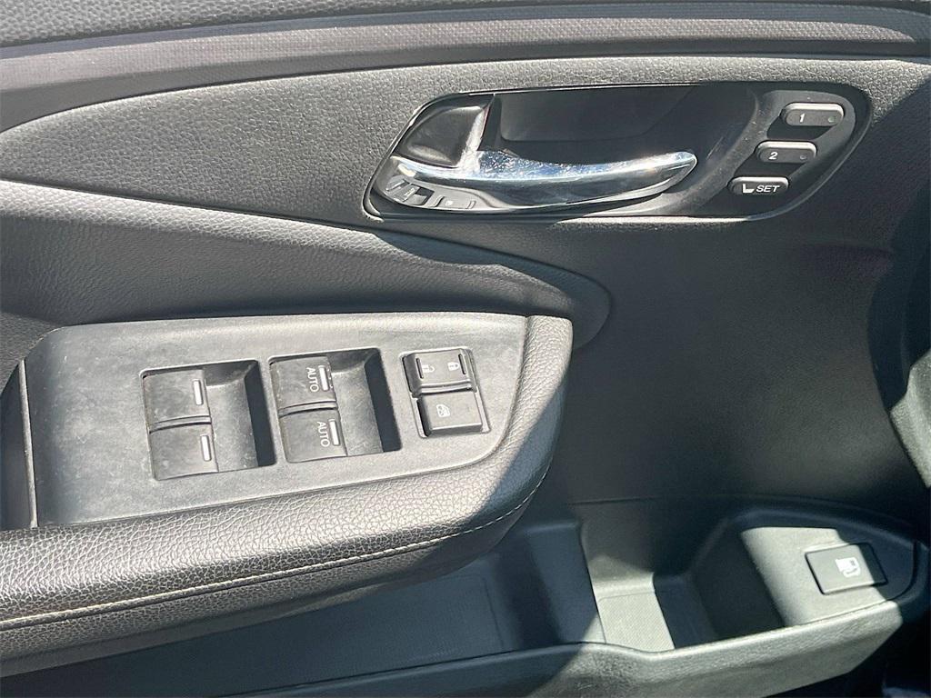 used 2023 Honda Ridgeline car, priced at $27,700