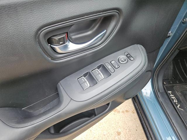 used 2025 Honda HR-V car, priced at $25,000