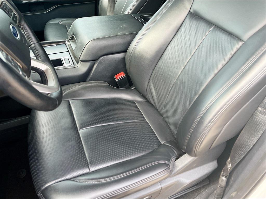 used 2023 Ford Expedition car, priced at $41,200