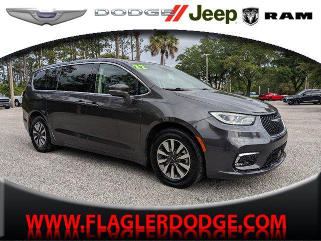 used 2022 Chrysler Pacifica Hybrid car, priced at $25,994