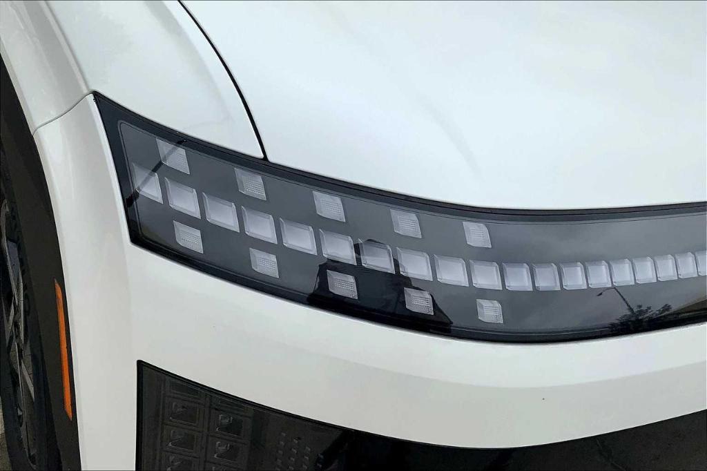 new 2026 Hyundai IONIQ 9 car, priced at $56,215